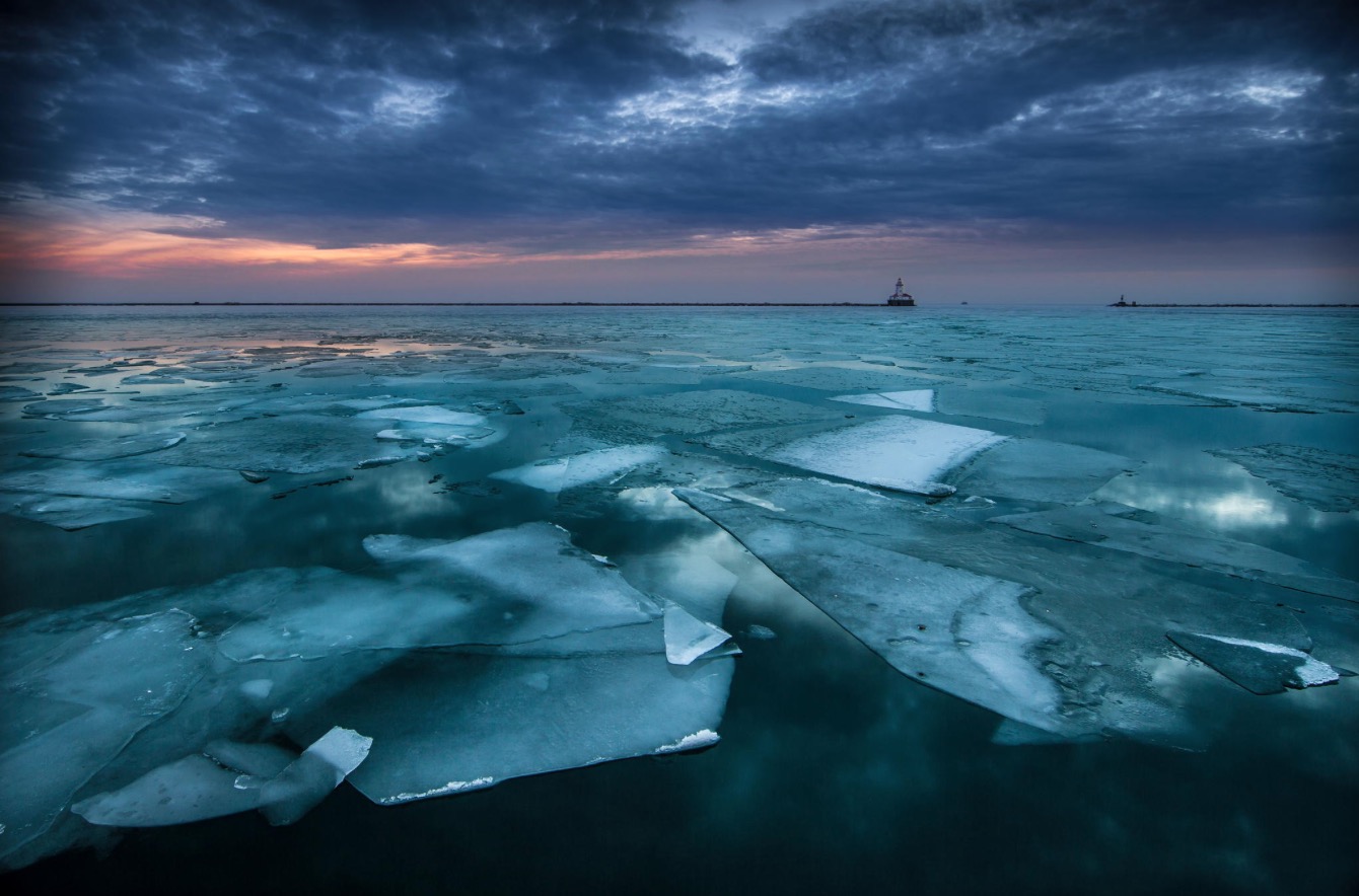 See, Meer im Winter mit Einsplatten