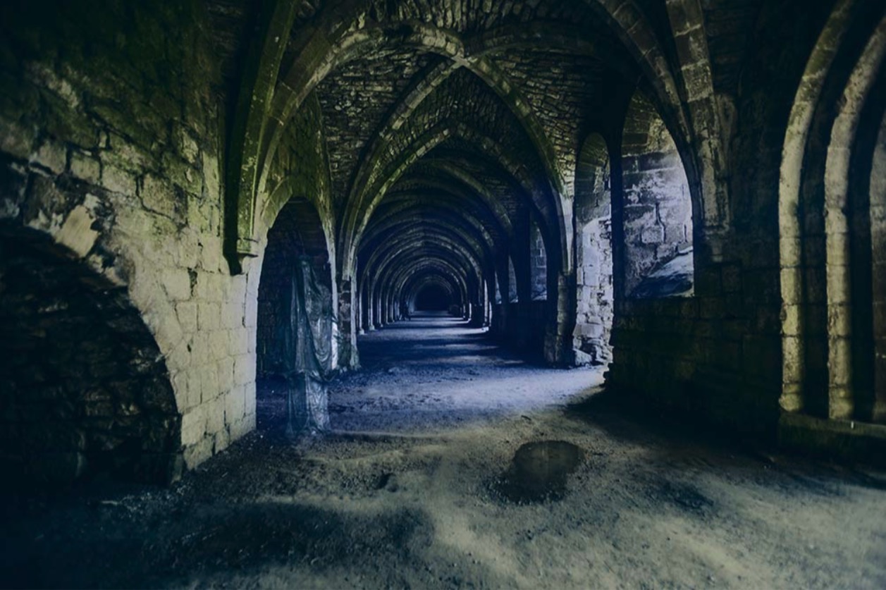 In den alten Kellergewölben der Fountains Abbey spukt es bisweilen.