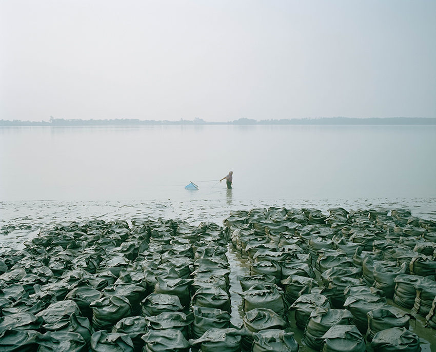 Gewinner Umwelt Sony World Photography Awards 2022: Shunta Kimura (Japan) für seine Serie Living in the Transition (Leben im Umbruch). Klimakrise in Bangladesch @ Shunta Kimura